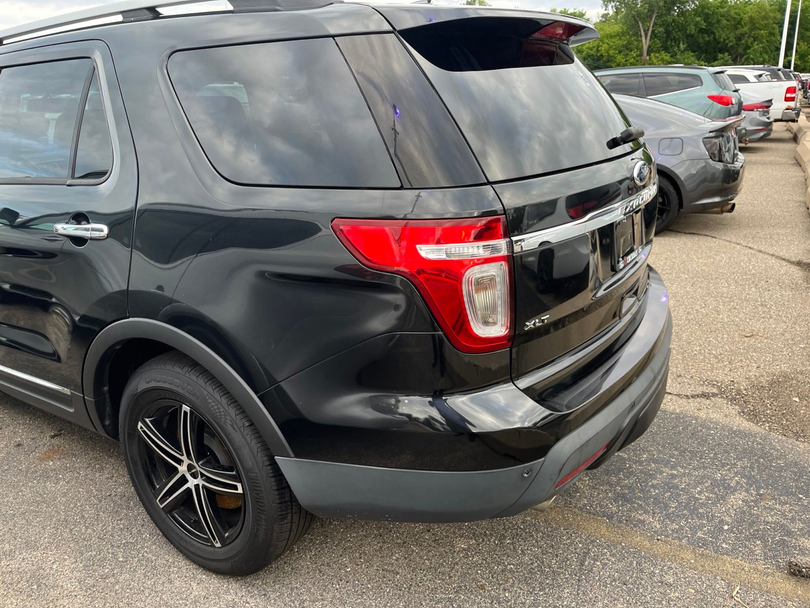 Thumbnail: 2015 Ford Explorer - 9