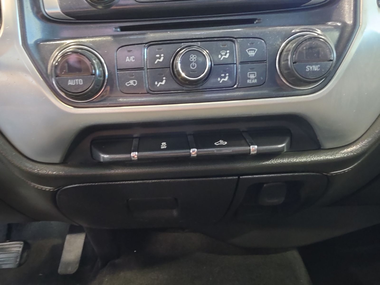 Thumbnail: 2015 GMC Sierra 1500 - 21