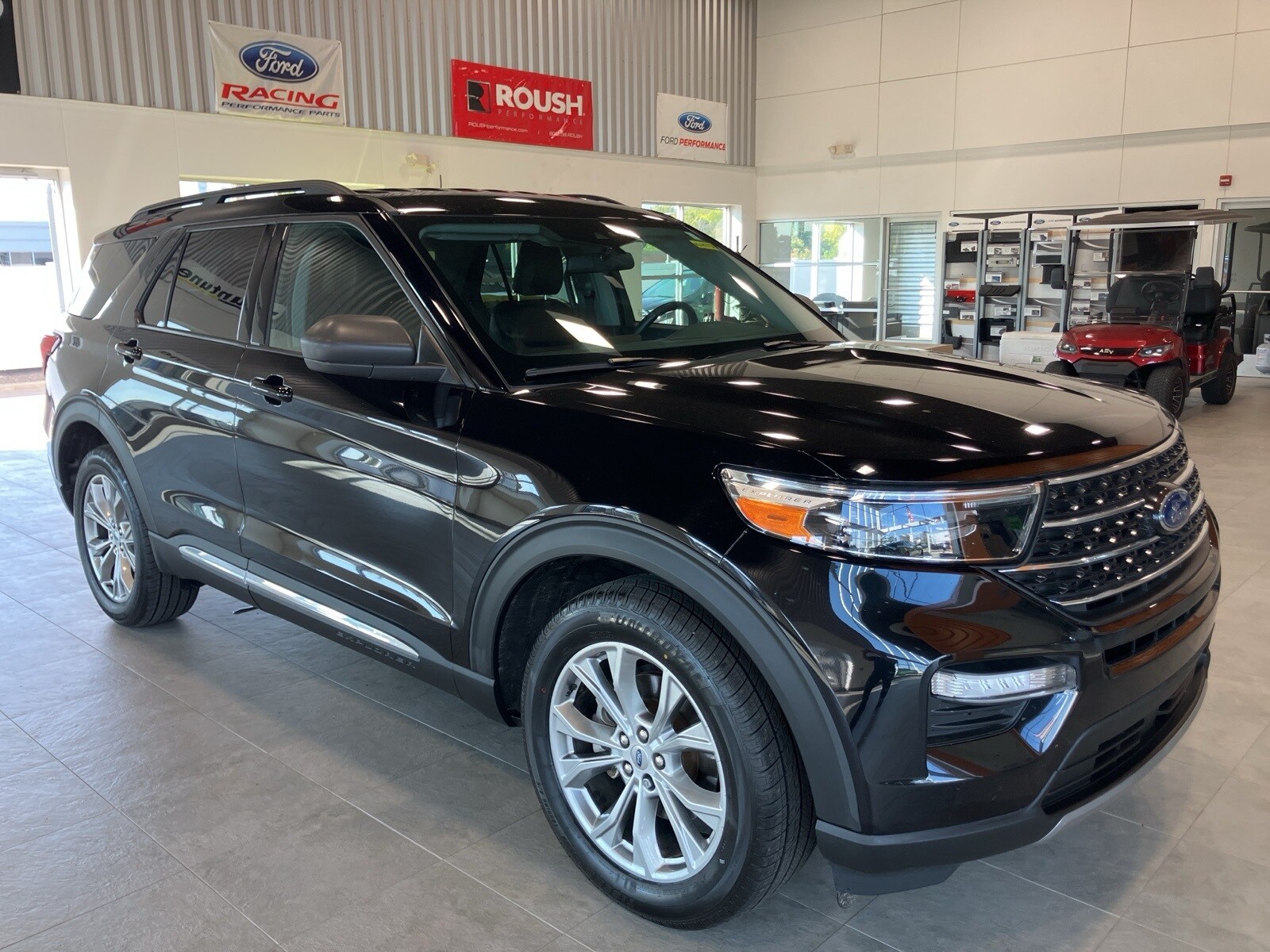 2022 Ford Explorer XLT photo 3