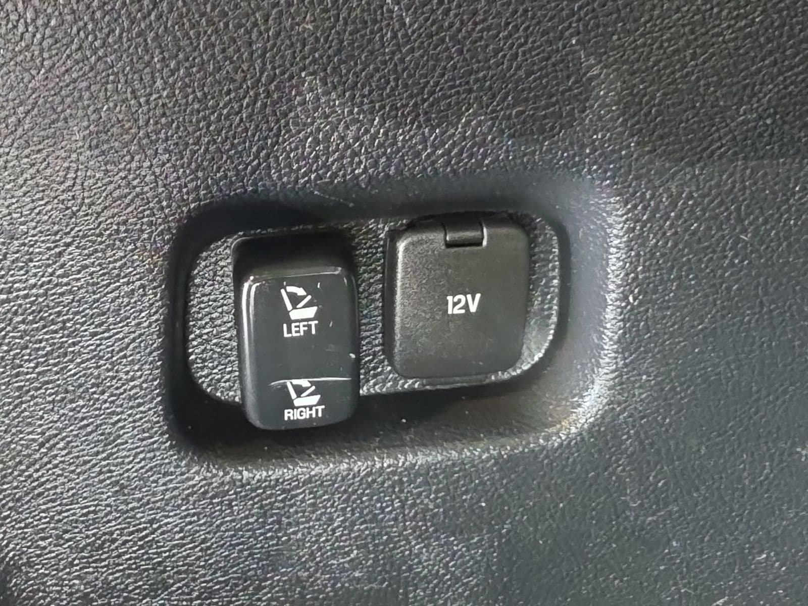 Thumbnail: 2016 Ford Edge - 37