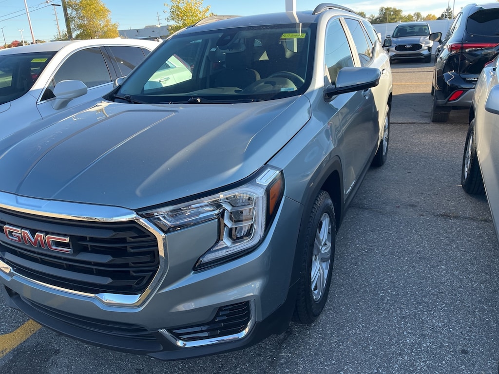 Used 2023 GMC Terrain SLE SUV