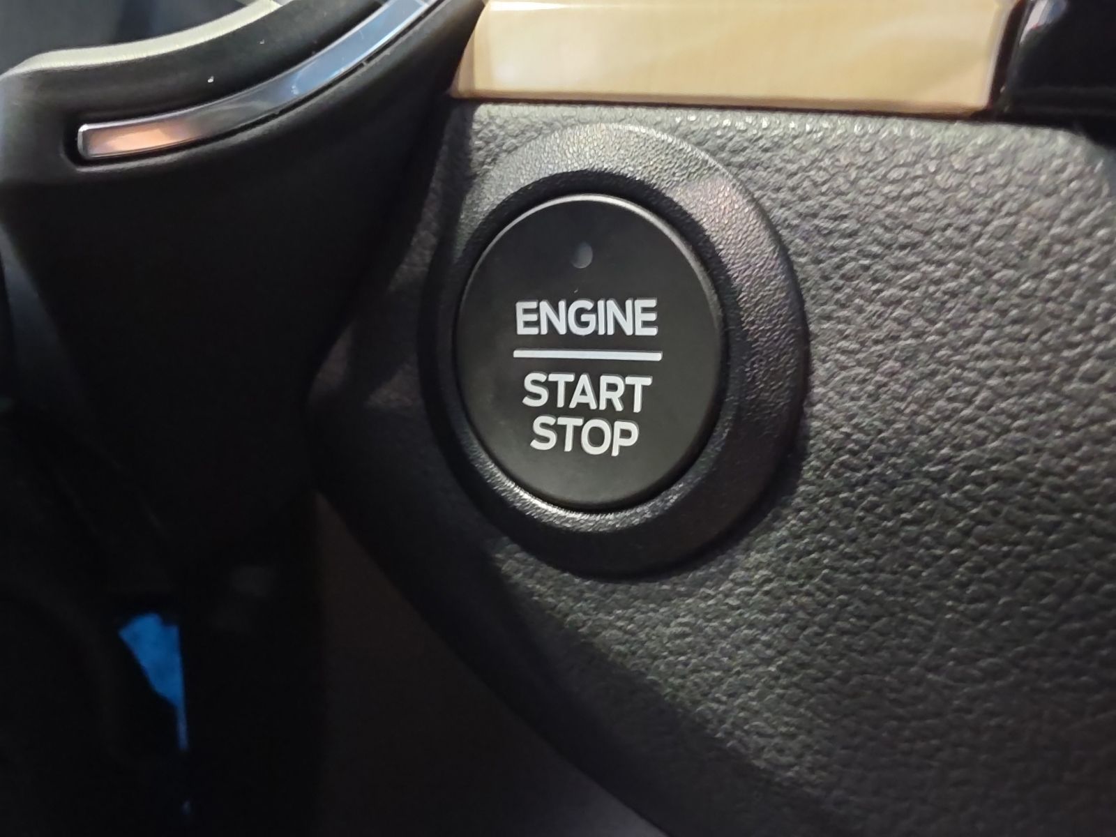 Thumbnail: 2022 Ford Escape - 25