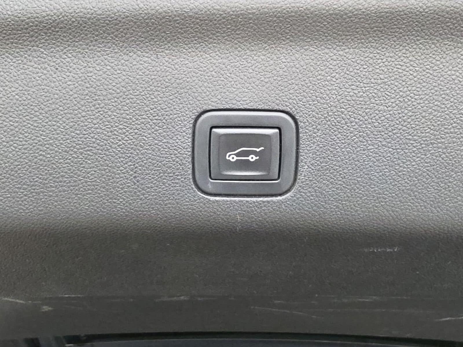 Thumbnail: 2023 GMC Yukon XL - 37