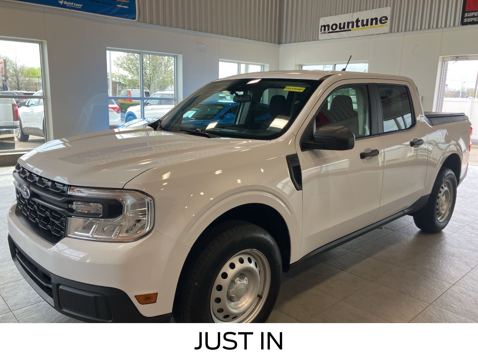 2024 Ford Maverick XL