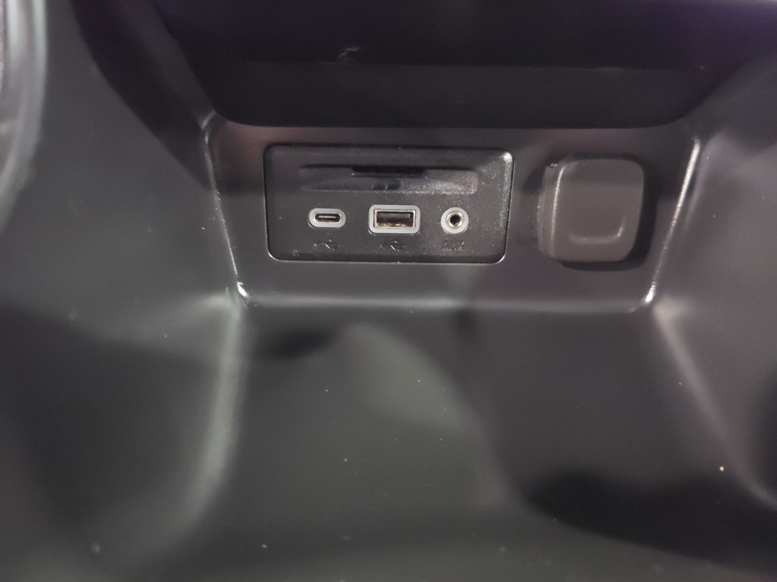 Thumbnail: 2021 GMC Terrain - 24