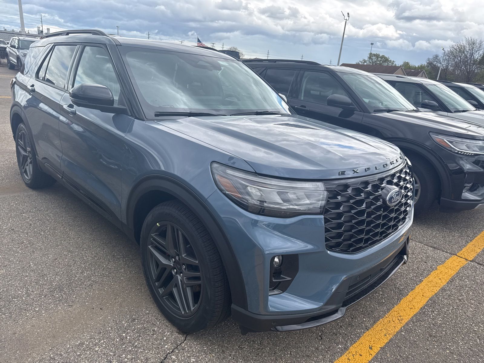 Thumbnail: 2026 Ford Explorer - 5