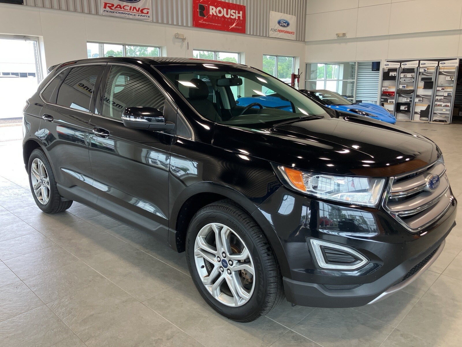 2018 Ford Edge Titanium photo 3