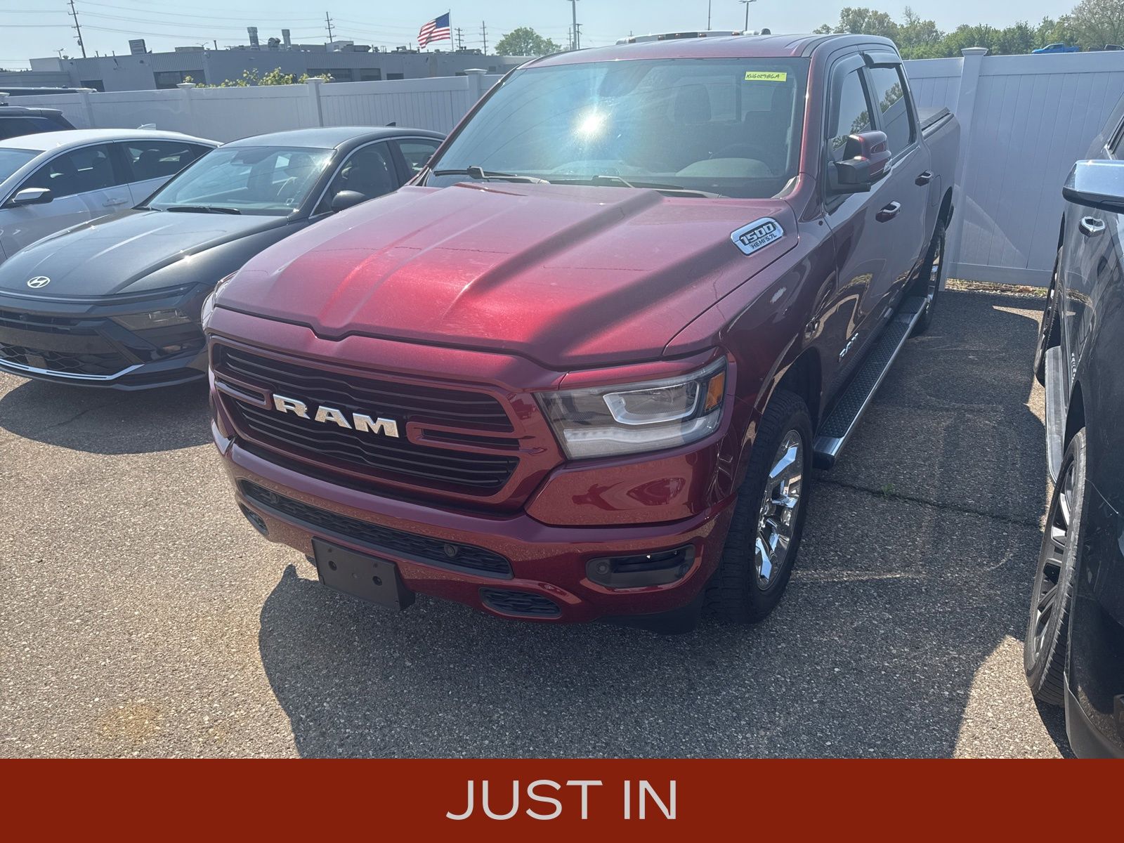 2019 RAM 1500 Big Horn/Lone Star 4x4 Crew Cab 5'7's photo
