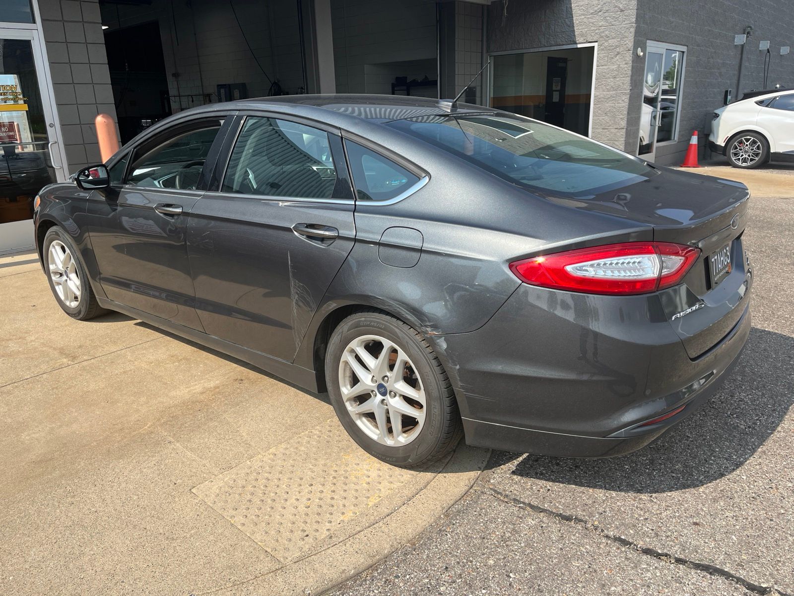 Thumbnail: 2016 Ford Fusion - 9