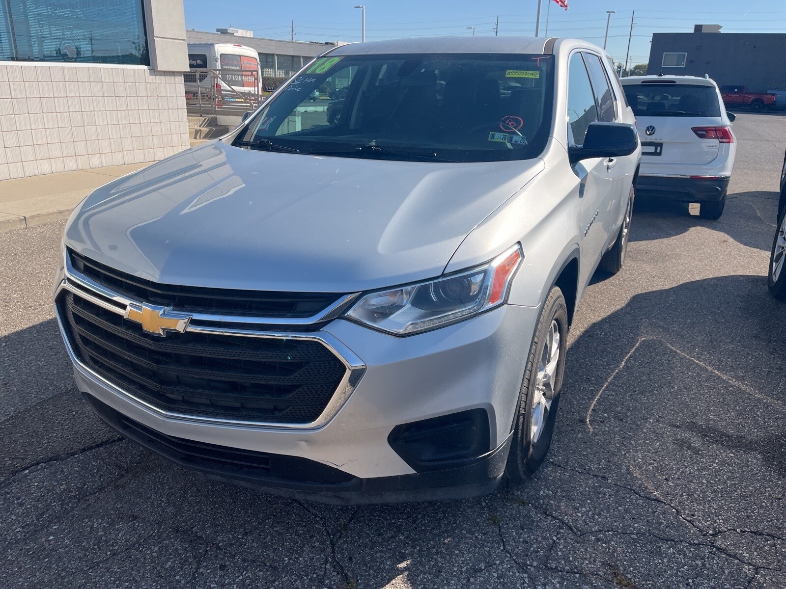 2018 Chevrolet Traverse LS photo 3