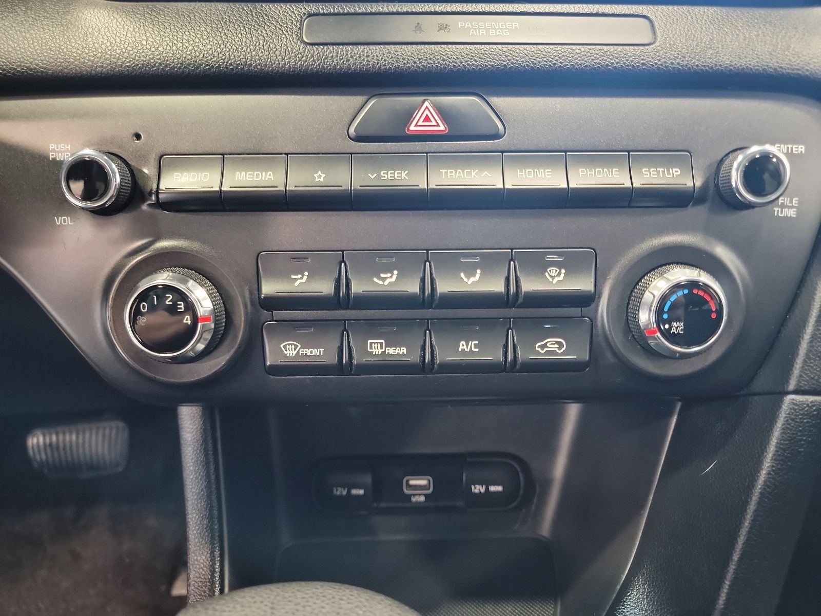 Thumbnail: 2021 Kia Sportage - 17