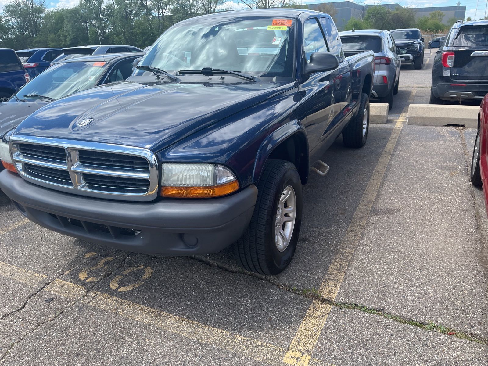 Thumbnail: 2004 Dodge Dakota - 2