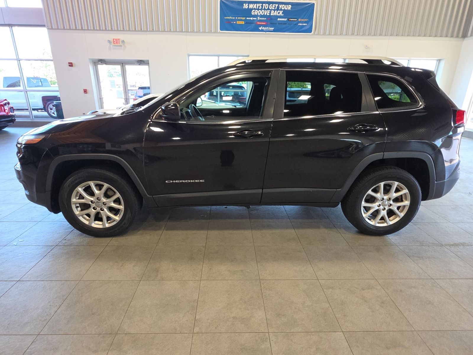 Thumbnail: 2014 Jeep Cherokee - 12