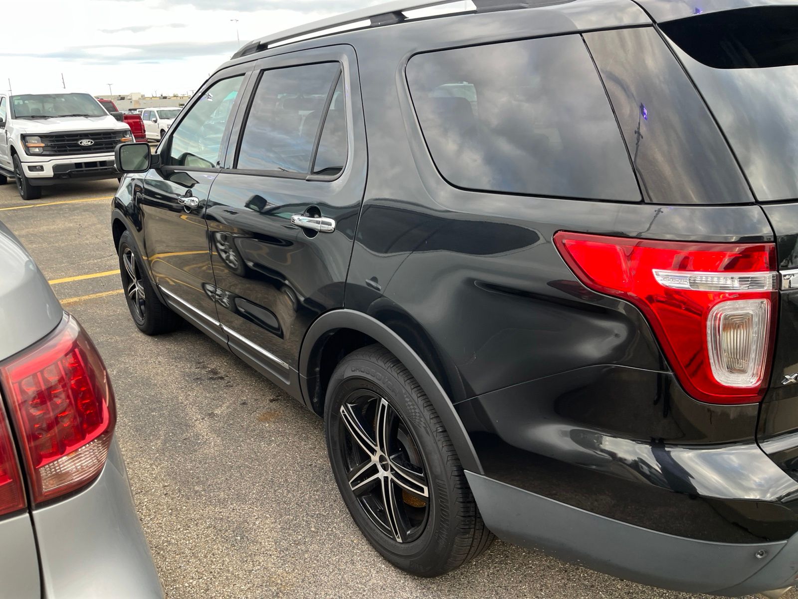 Thumbnail: 2015 Ford Explorer - 12