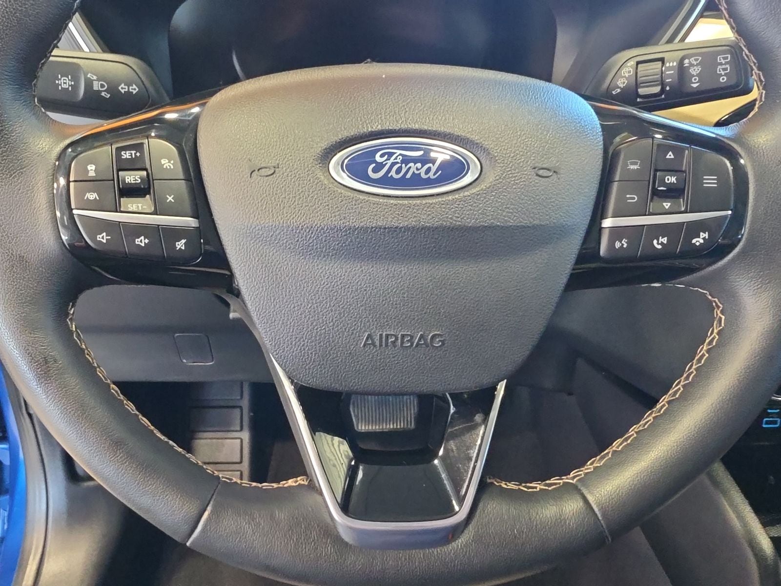 Thumbnail: 2022 Ford Escape - 21