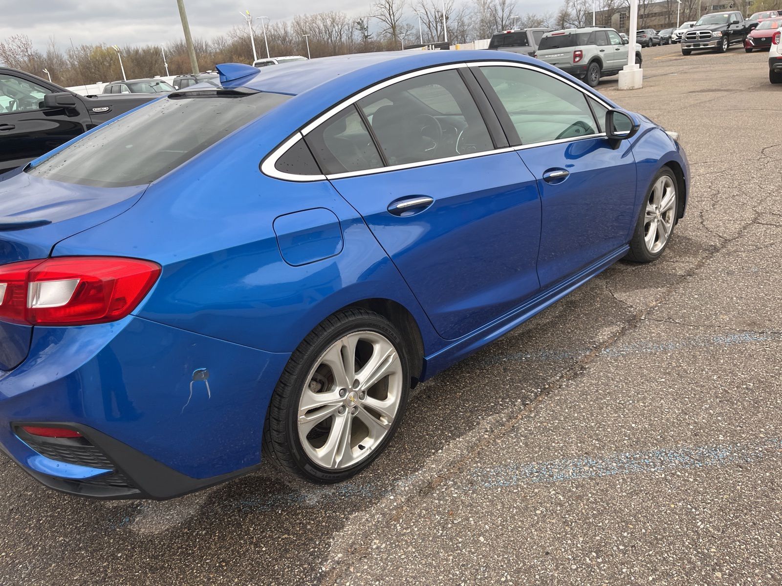 Thumbnail: 2017 Chevrolet Cruze - 15