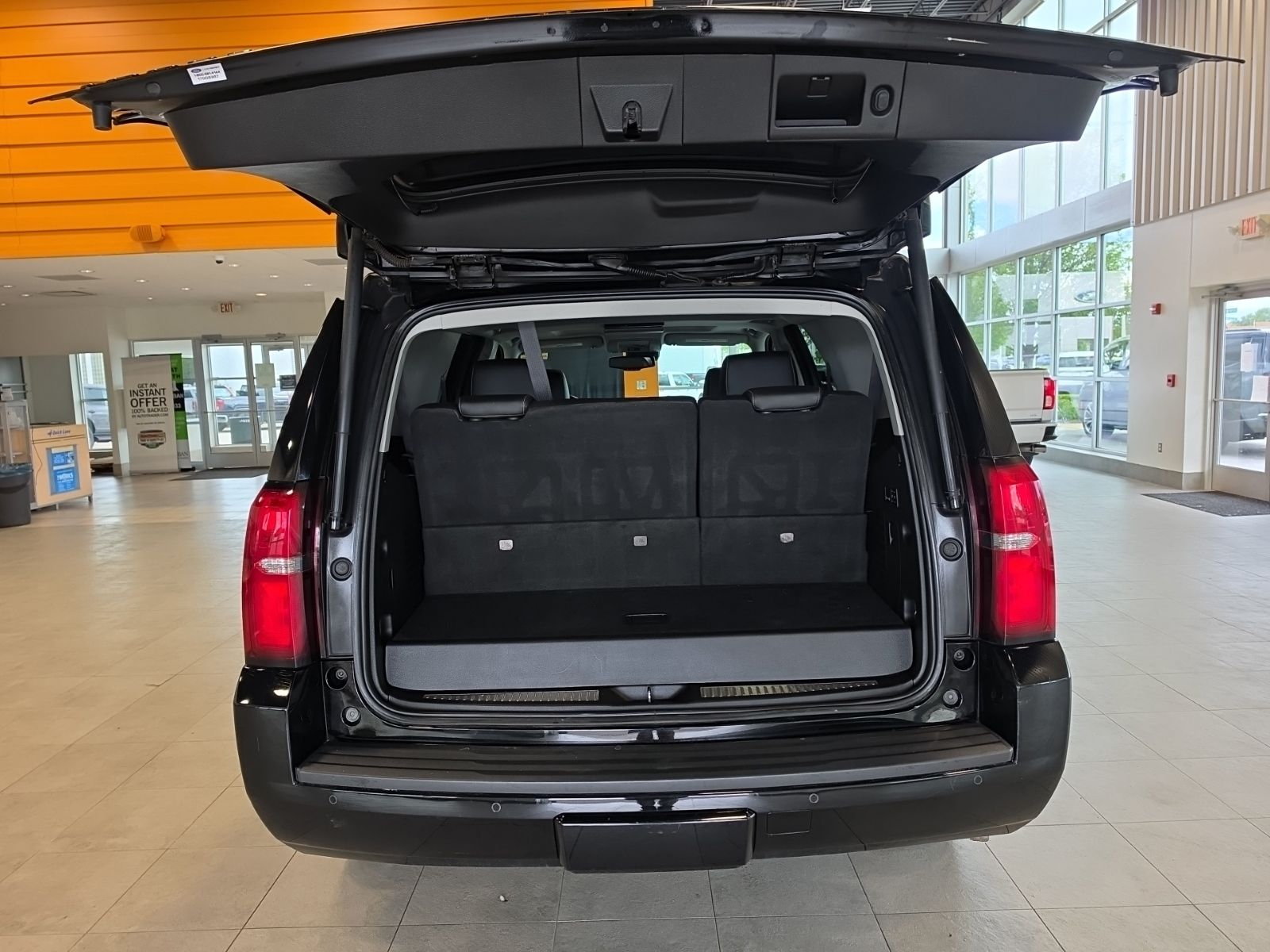 Thumbnail: 2020 Chevrolet Tahoe - 34