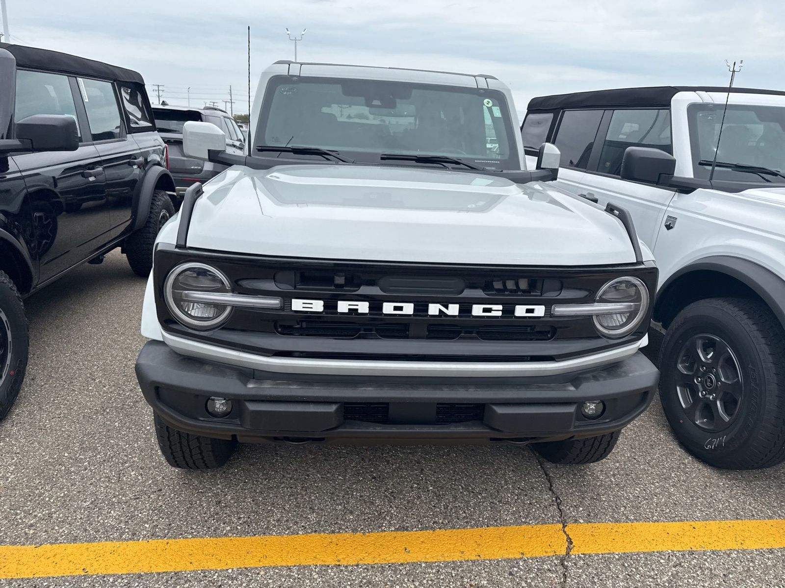 Thumbnail: 2026 Ford Bronco - 4