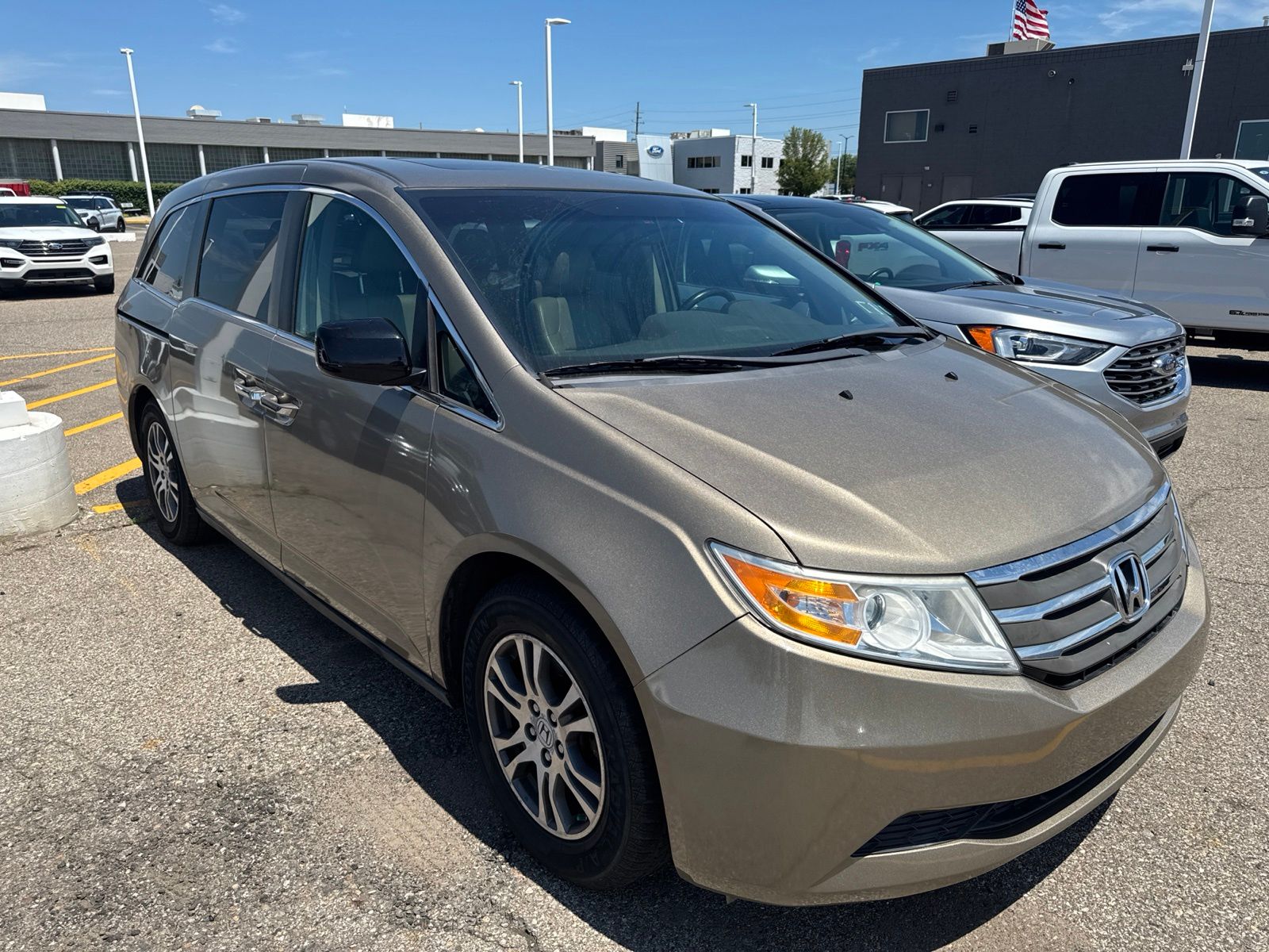 Thumbnail: 2011 Honda Odyssey - 10
