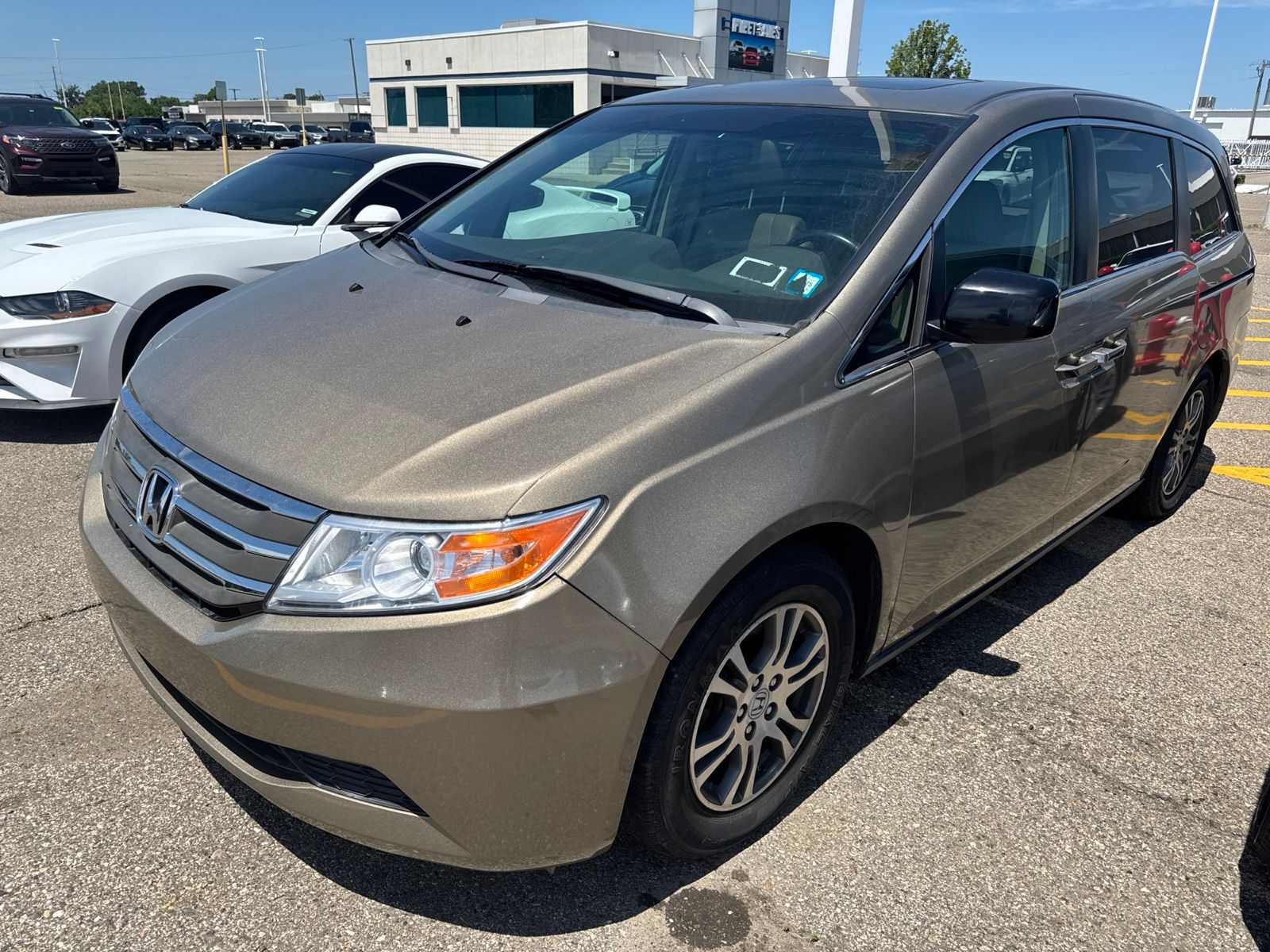 Thumbnail: 2011 Honda Odyssey - 29
