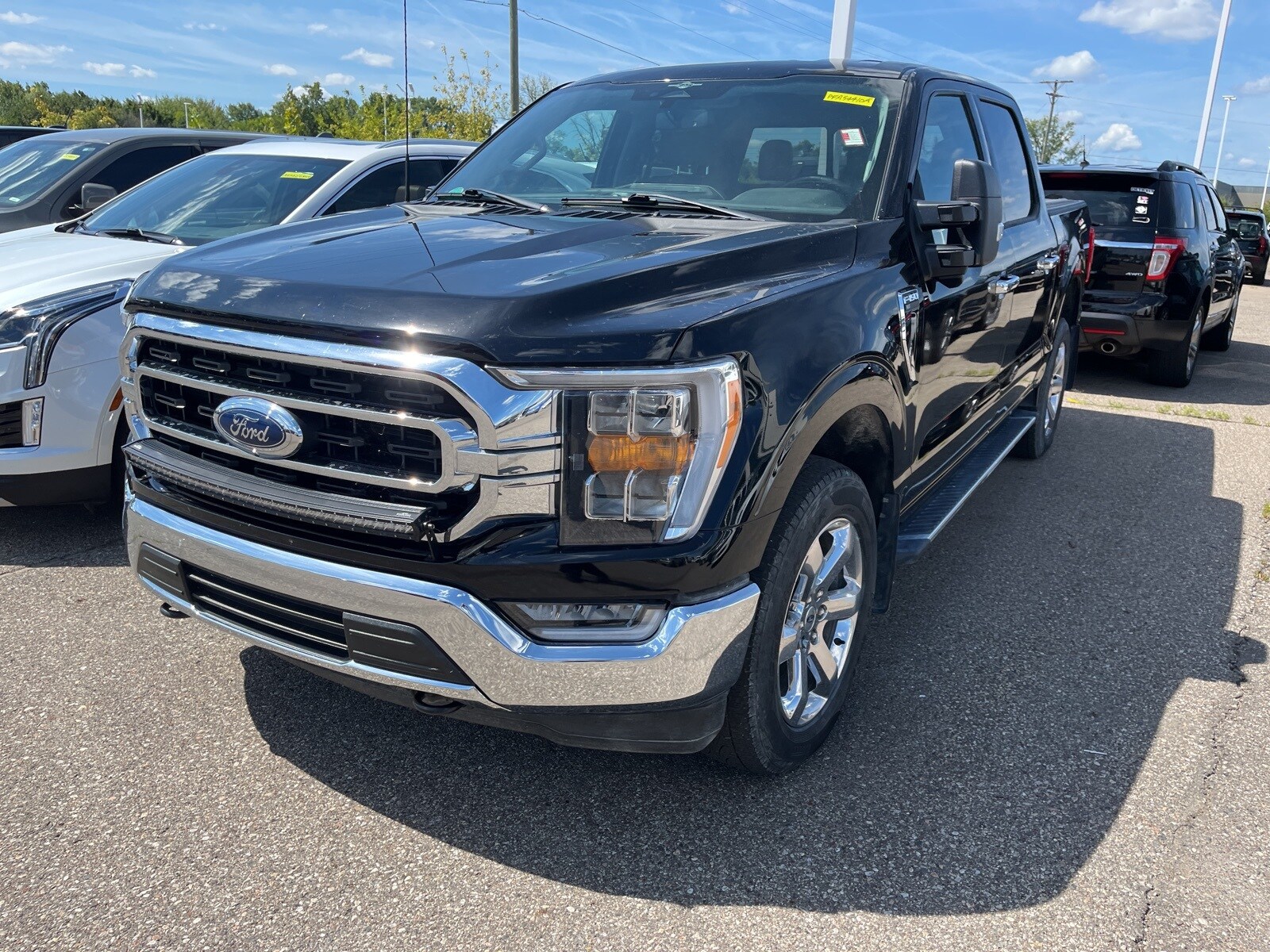 2023 Ford F-150 XLT photo 2
