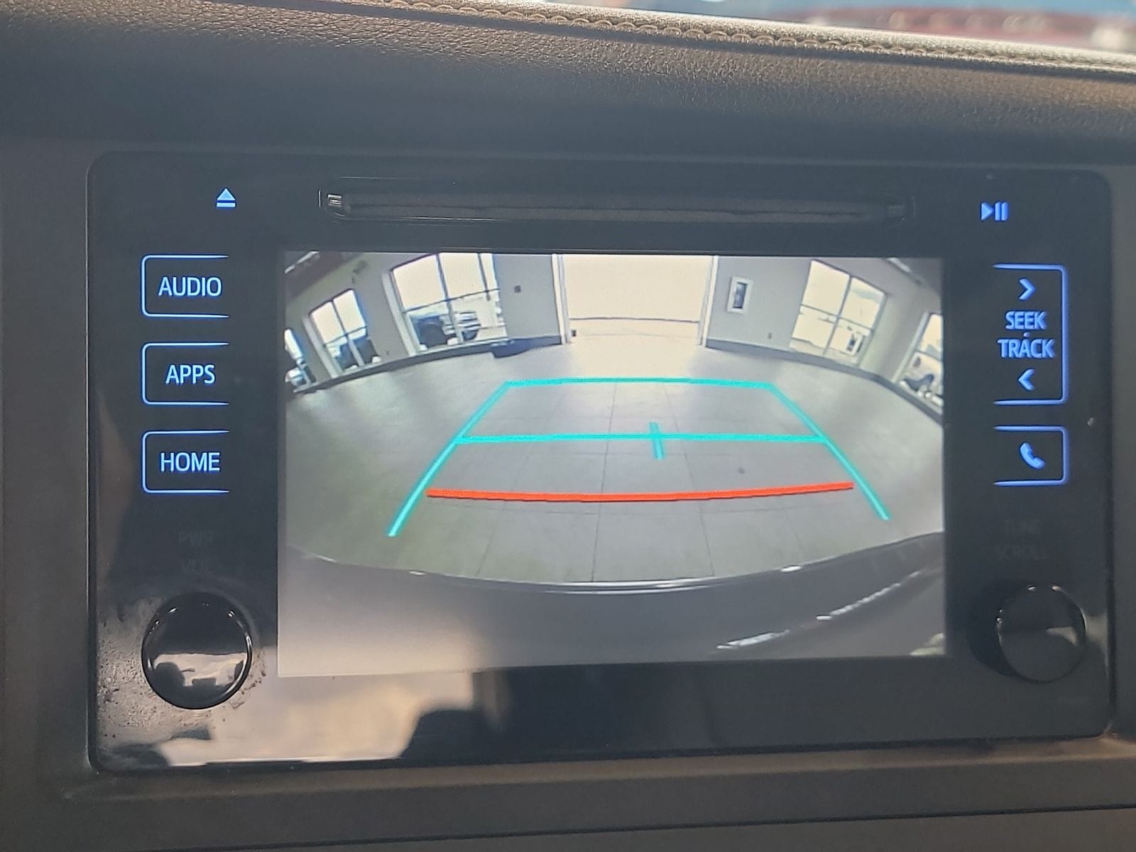 Thumbnail: 2016 Toyota Sienna - 29