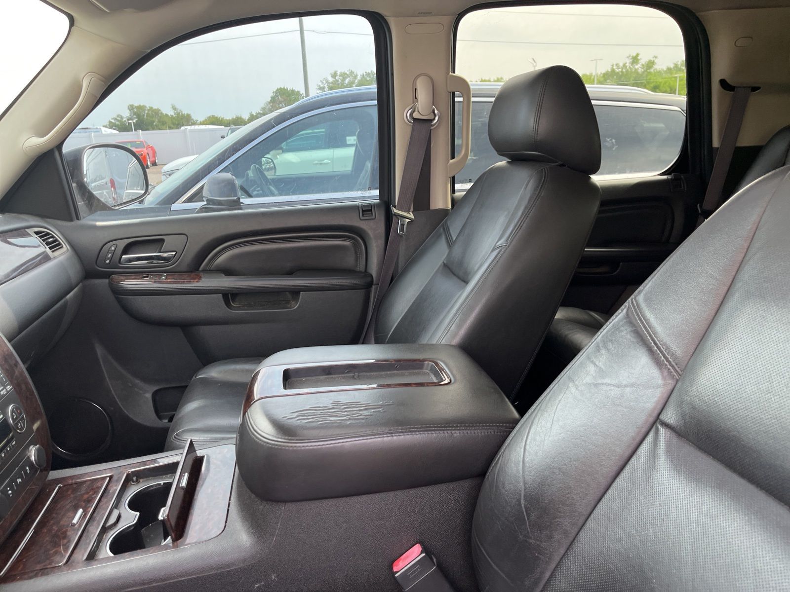 Thumbnail: 2012 GMC Yukon - 24