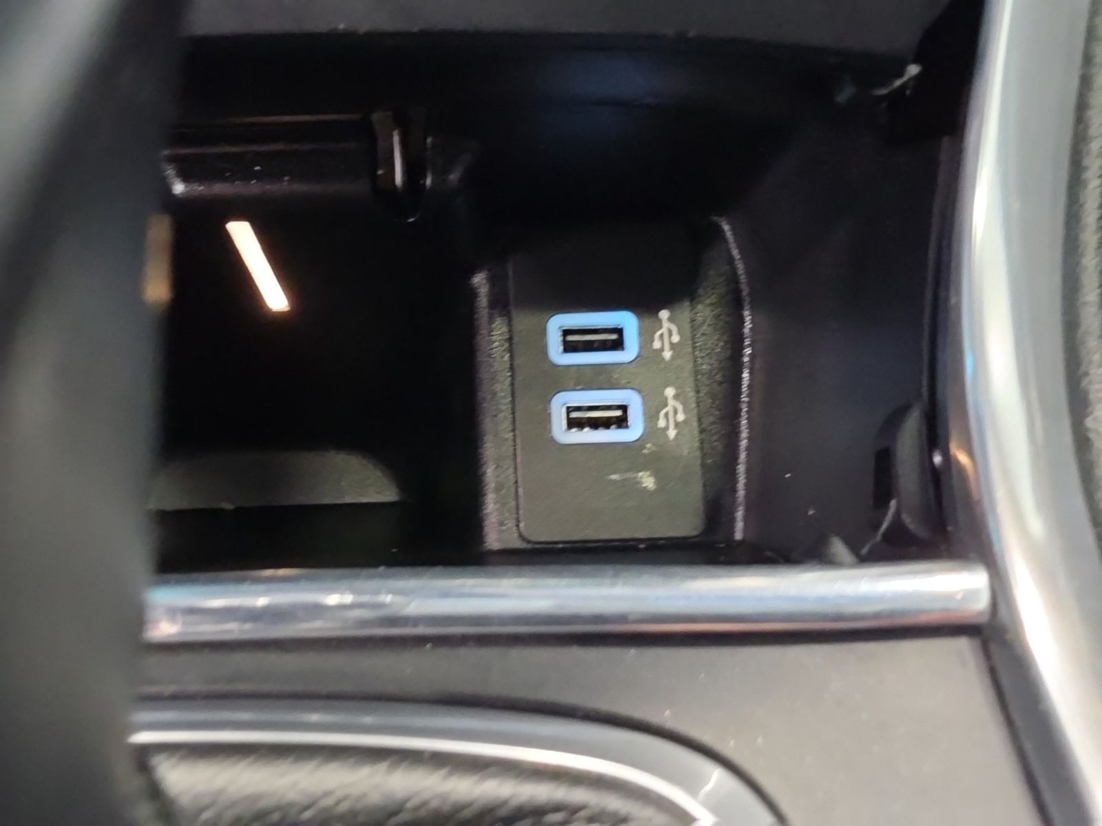Thumbnail: 2016 Ford Edge - 26