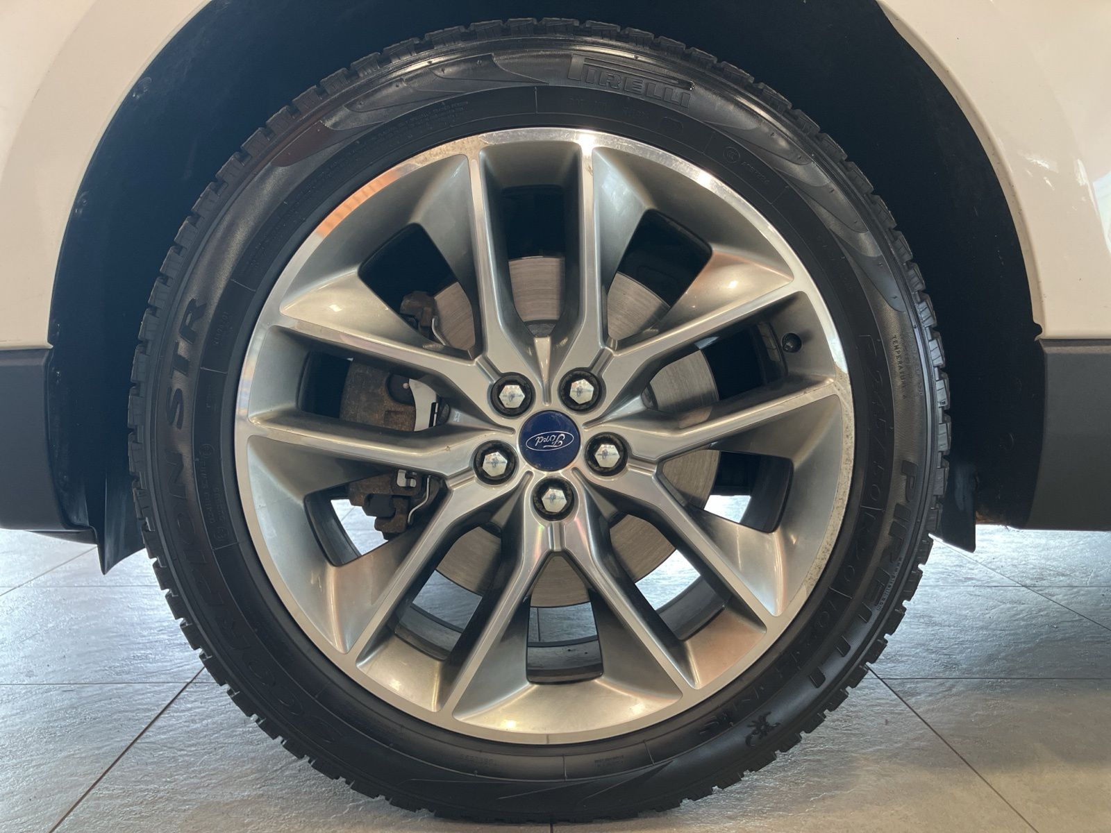 Thumbnail: 2016 Ford Edge - 9