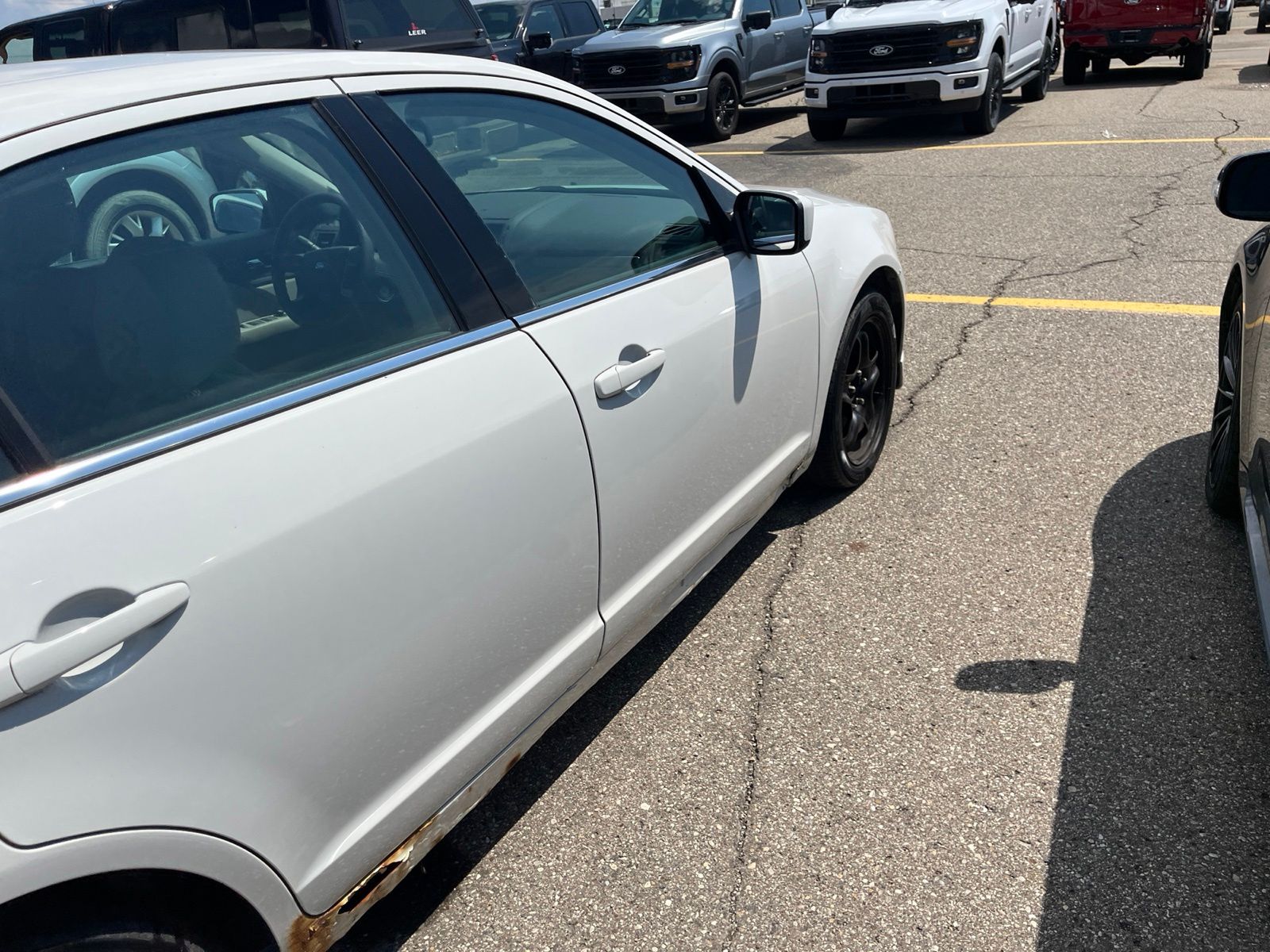 Thumbnail: 2010 Ford Fusion - 17