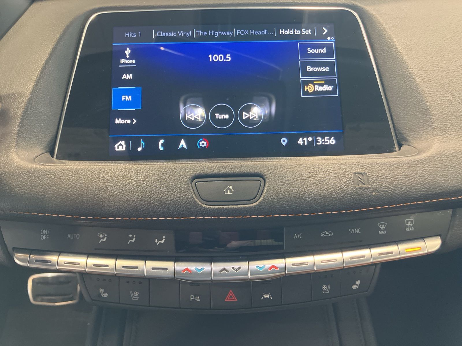 Thumbnail: 2019 Cadillac XT4 - 21