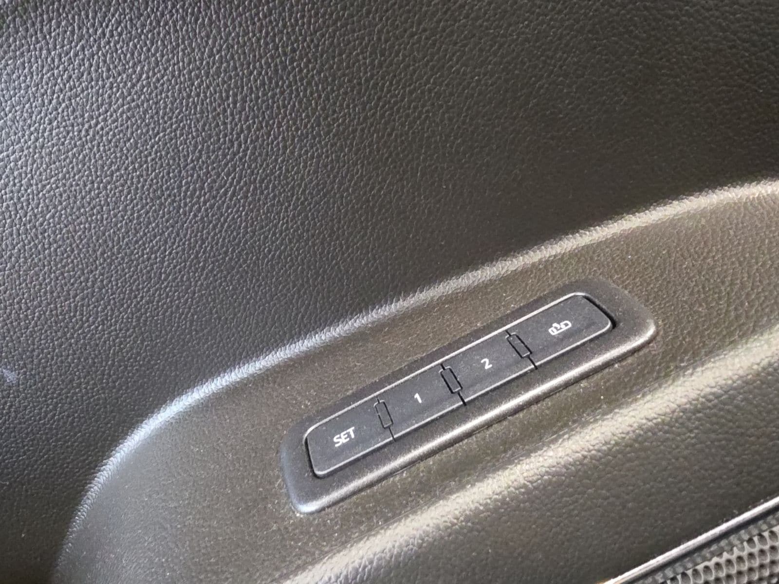 Thumbnail: 2020 Chevrolet Tahoe - 19