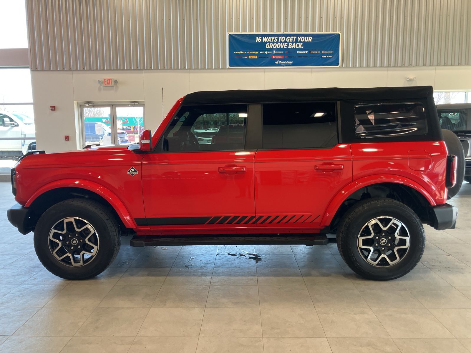 Thumbnail: 2023 Ford Bronco - 8