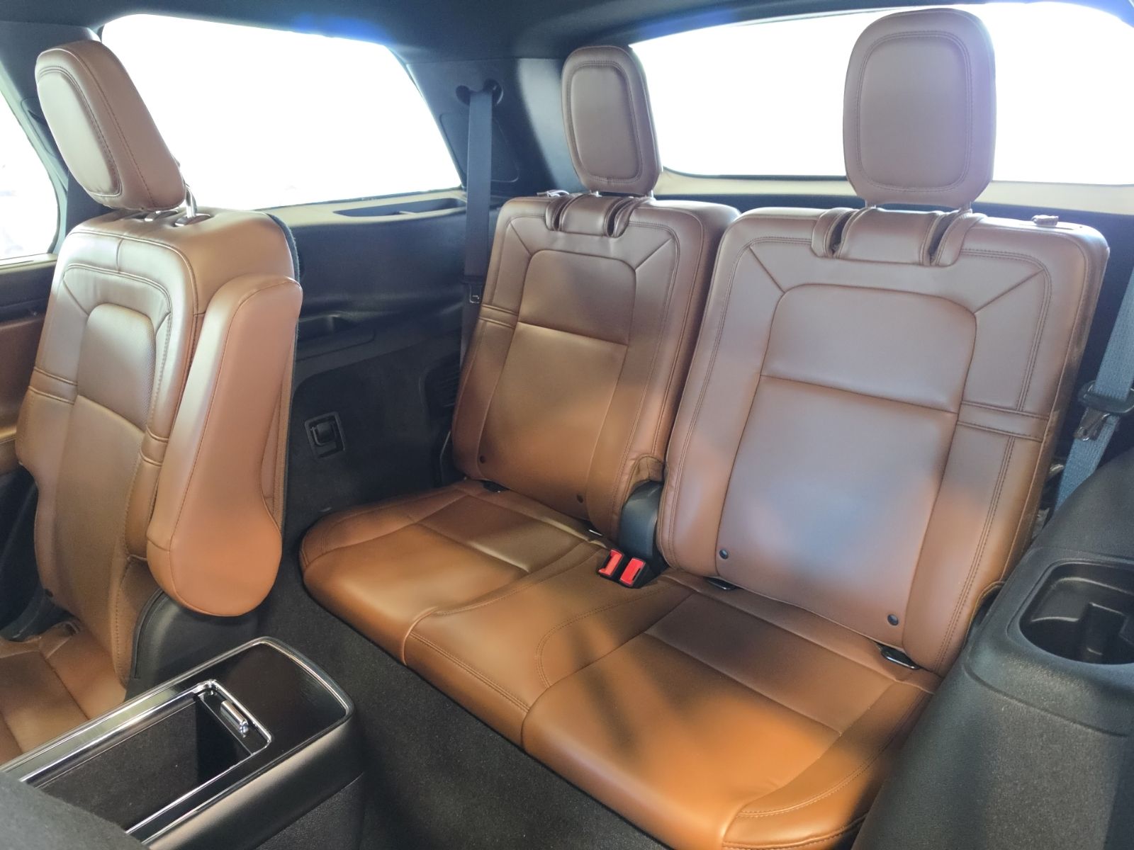 Thumbnail: 2020 Lincoln Aviator - 42