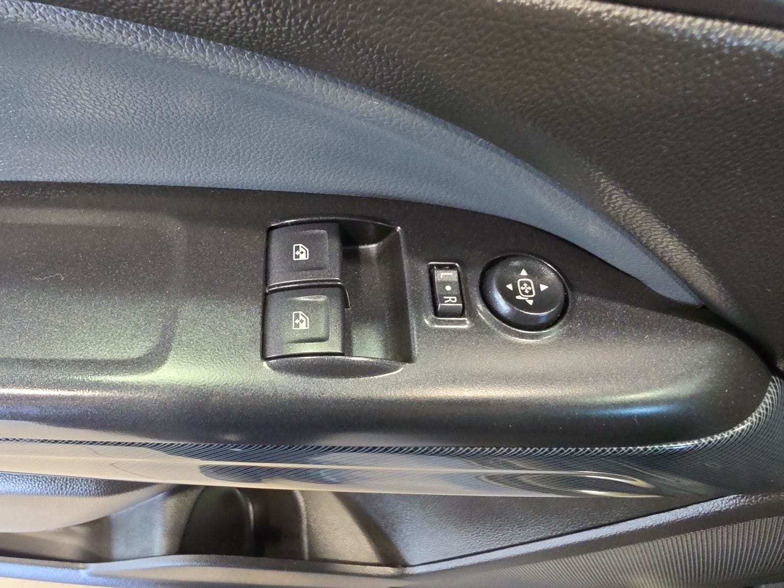 Thumbnail: 2016 Chevrolet Colorado - 15