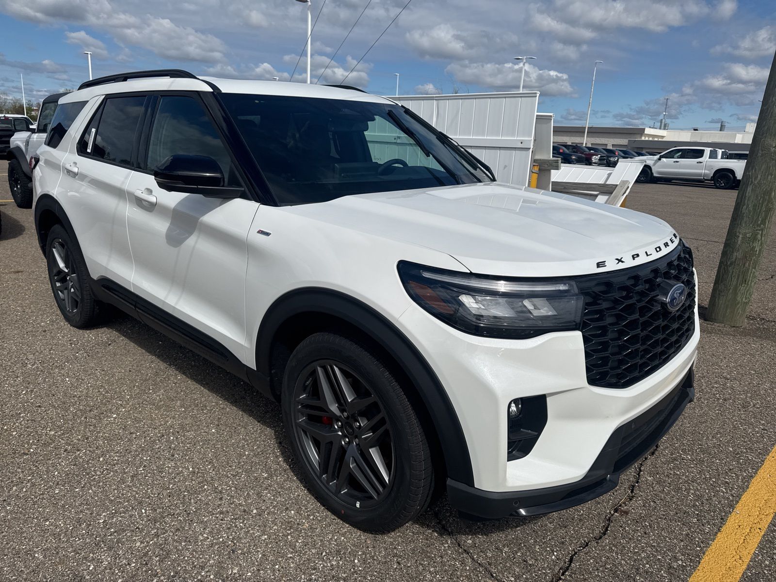 Thumbnail: 2026 Ford Explorer - 6