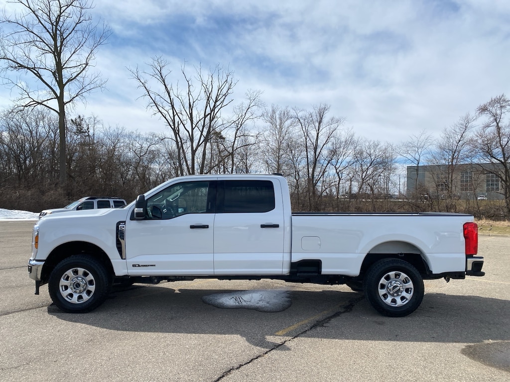 Used 2024 Ford F-250SD XLT Truck