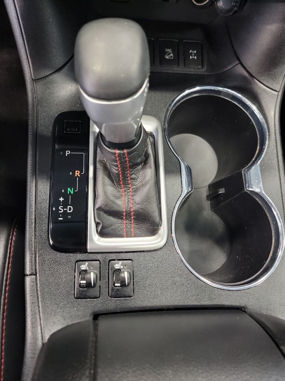 Thumbnail: 2019 Toyota Highlander - 23