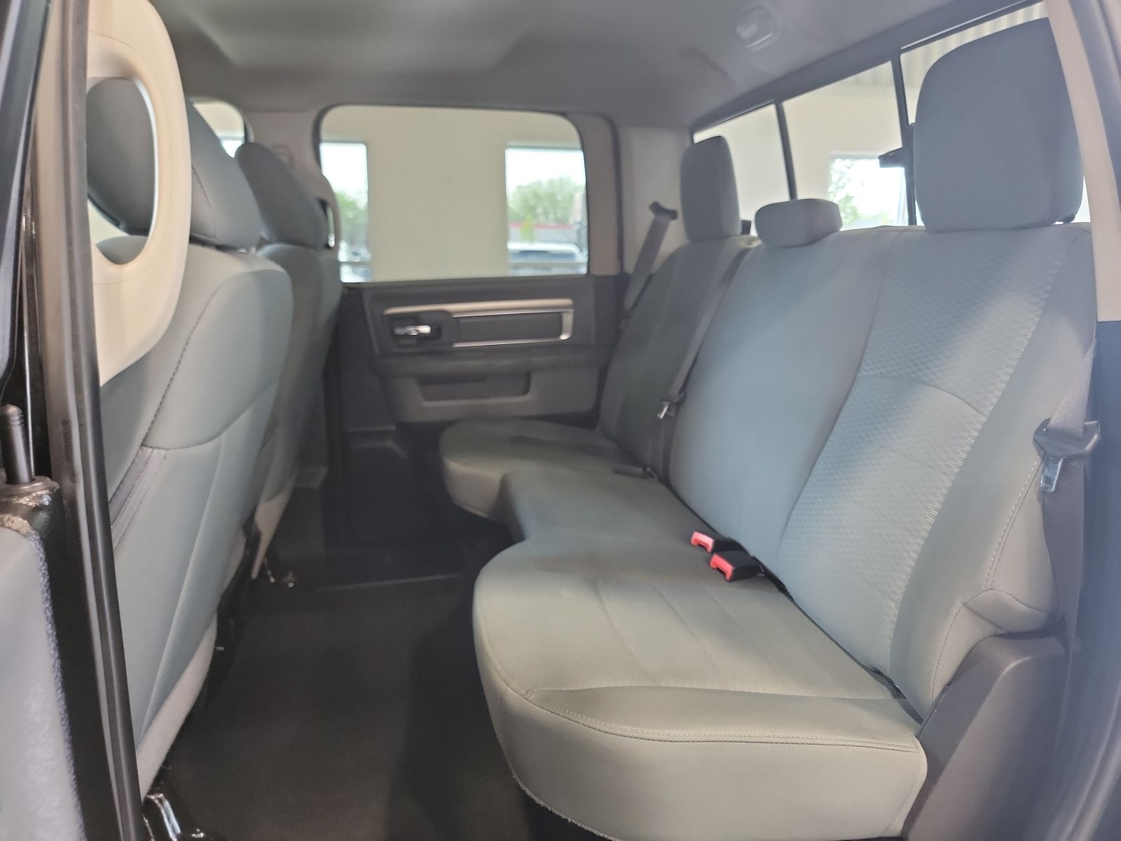 Thumbnail: 2019 RAM 1500 Classic - 34