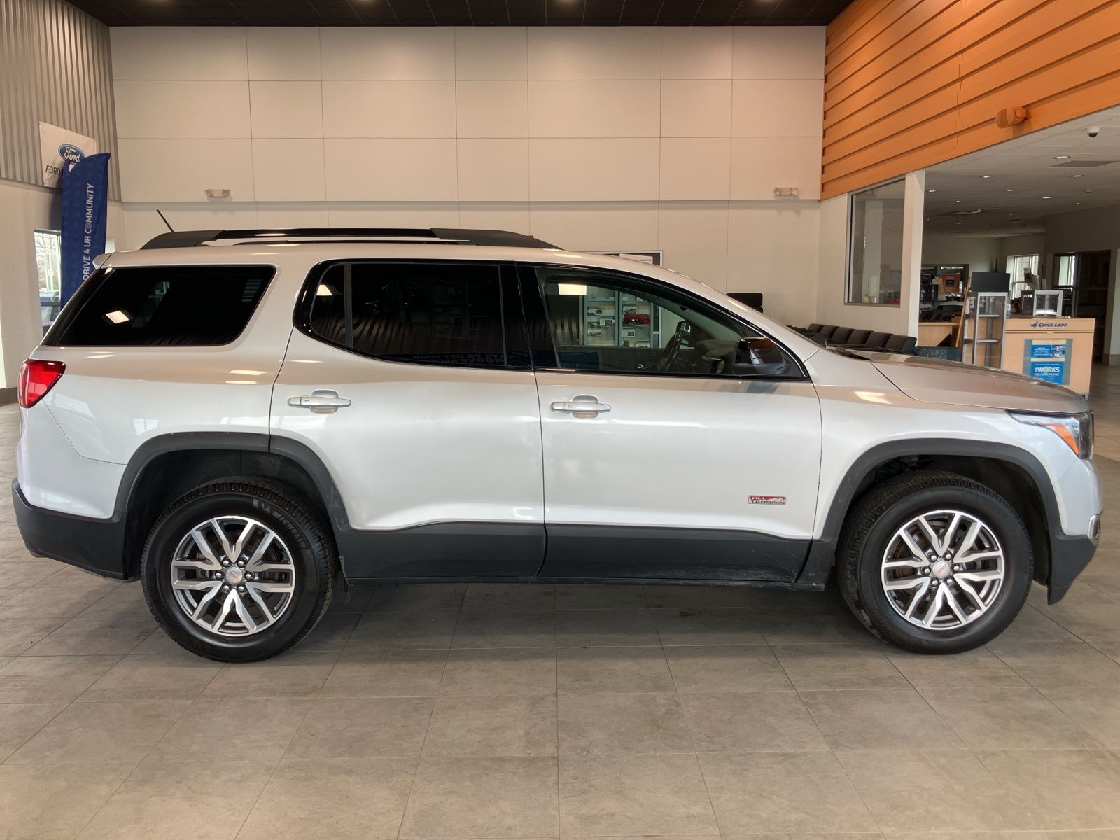 Thumbnail: 2017 GMC Acadia - 3