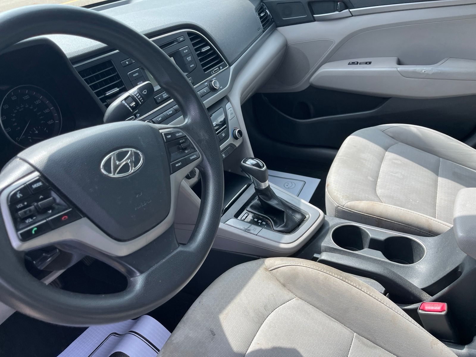 Thumbnail: 2018 Hyundai Elantra - 25