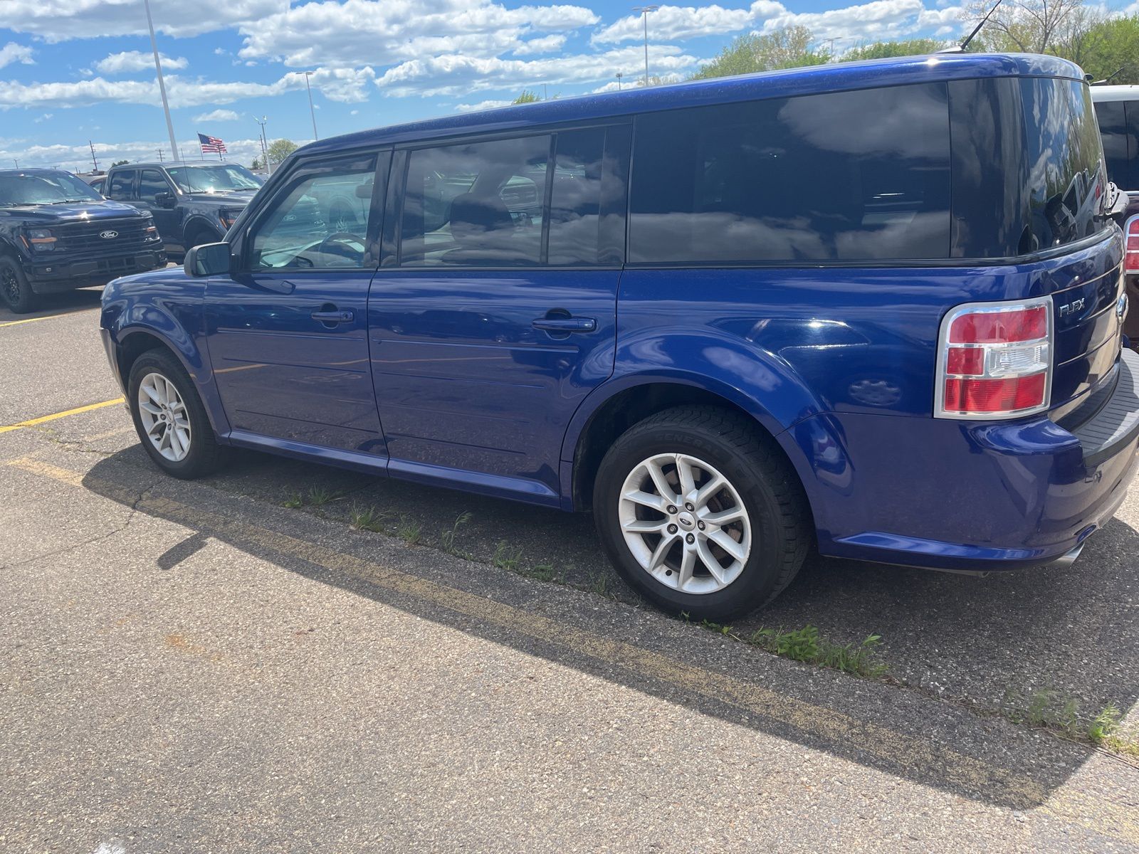 Thumbnail: 2013 Ford Flex - 11