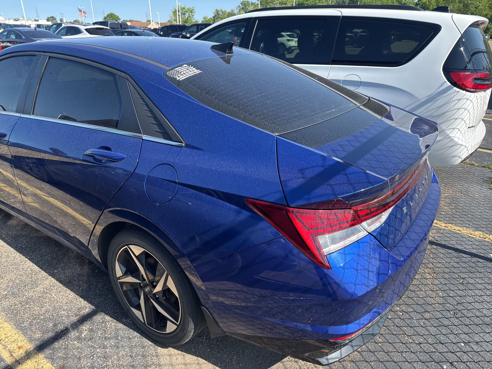 Thumbnail: 2023 Hyundai Elantra - 18