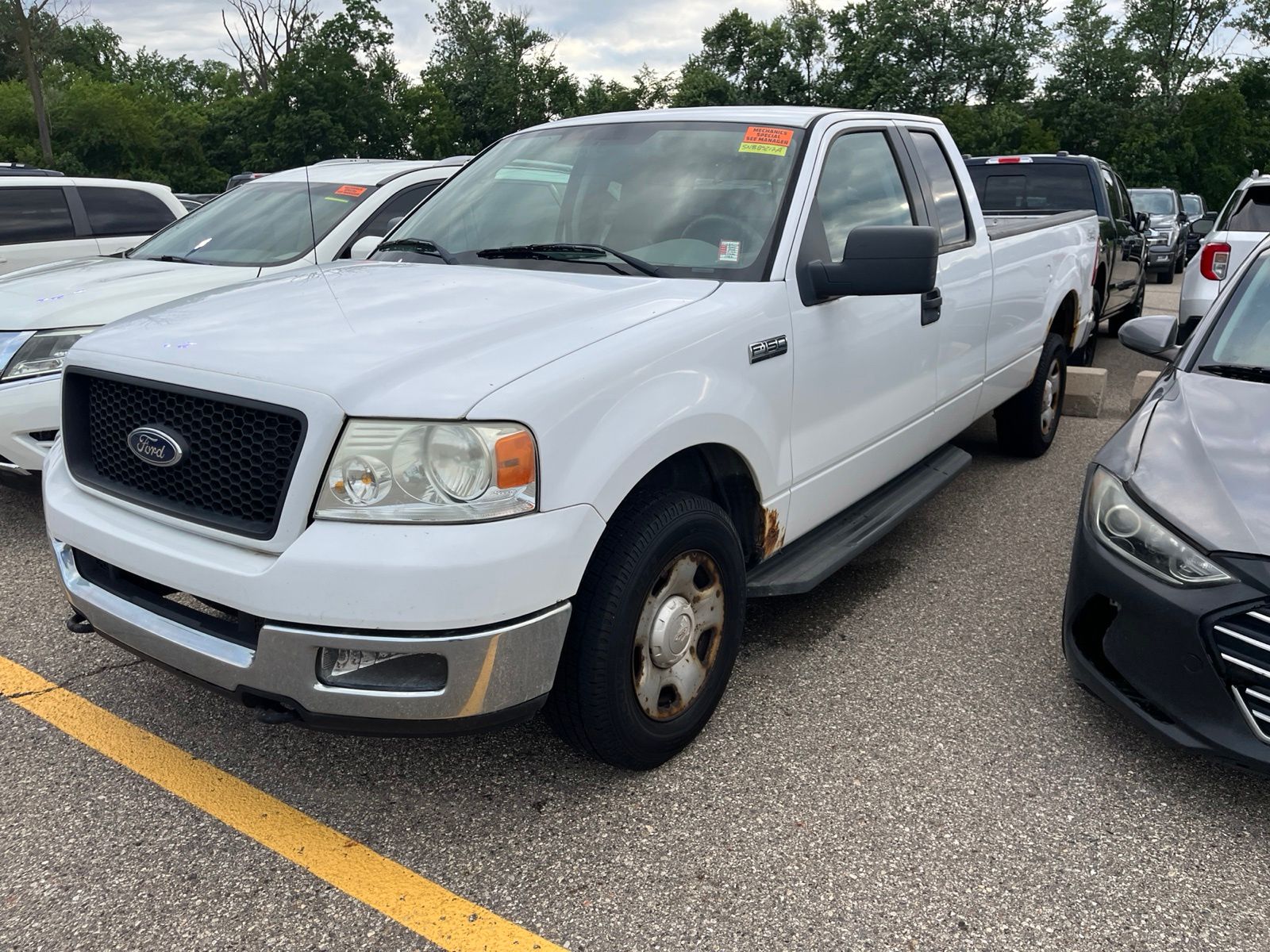 2005 Ford F-150 XL -
                  Sterling Heights, MI