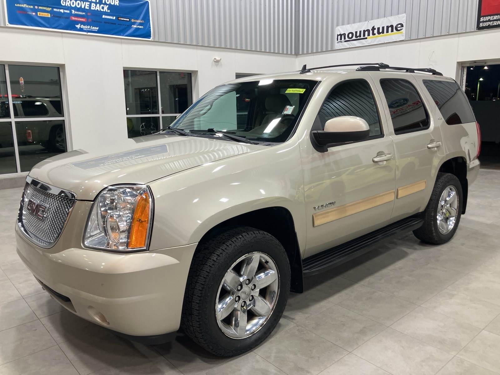 2014 GMC Yukon SLT's photo