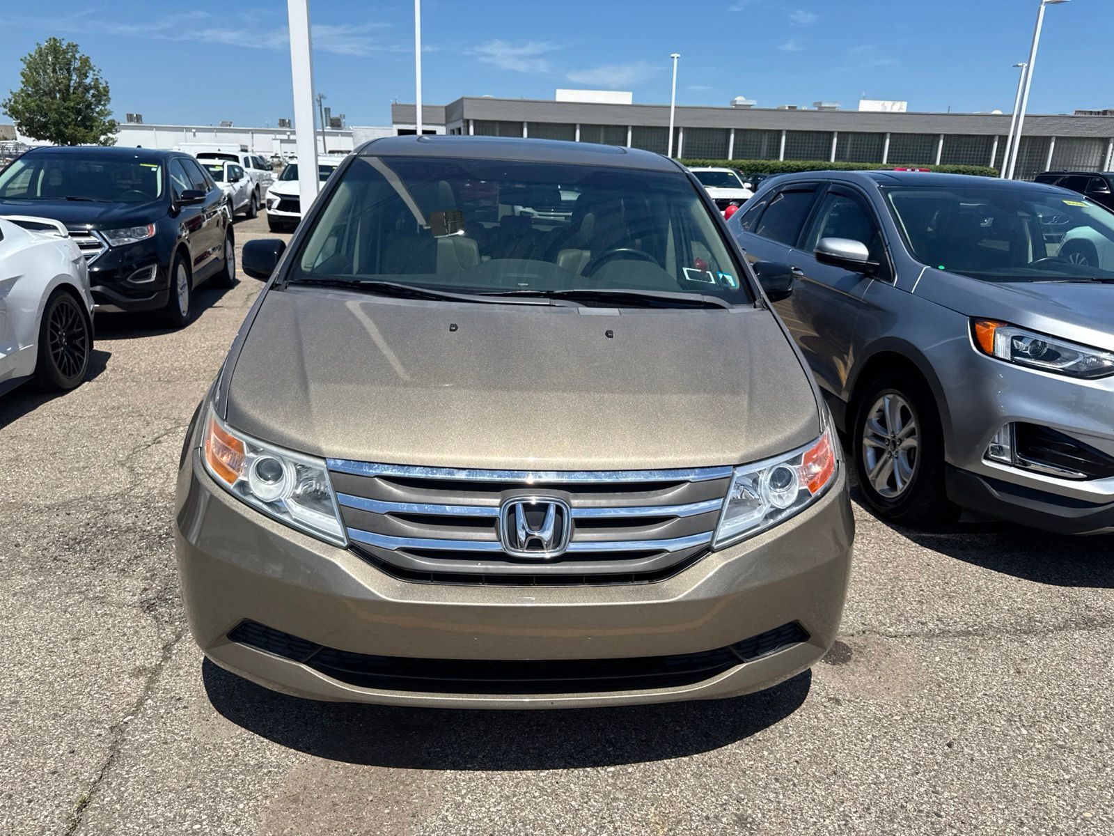 Thumbnail: 2011 Honda Odyssey - 4