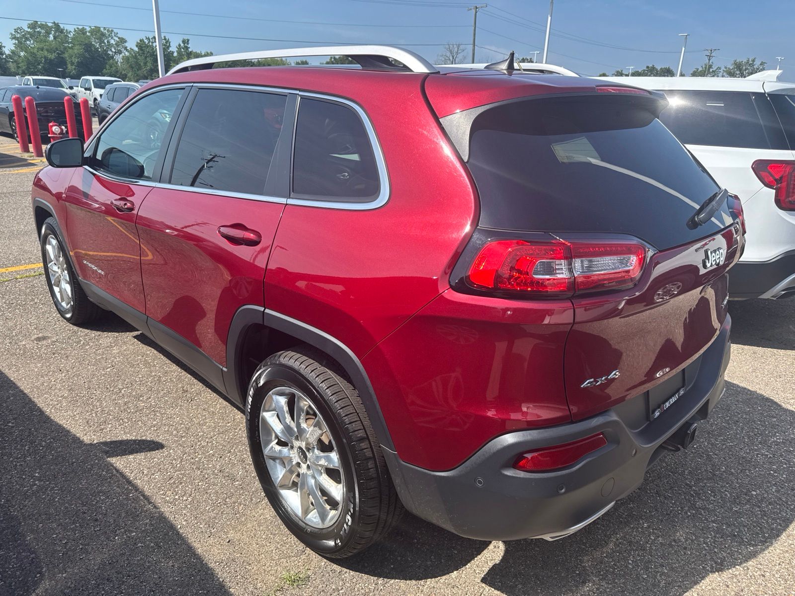 Thumbnail: 2016 Jeep Cherokee - 18