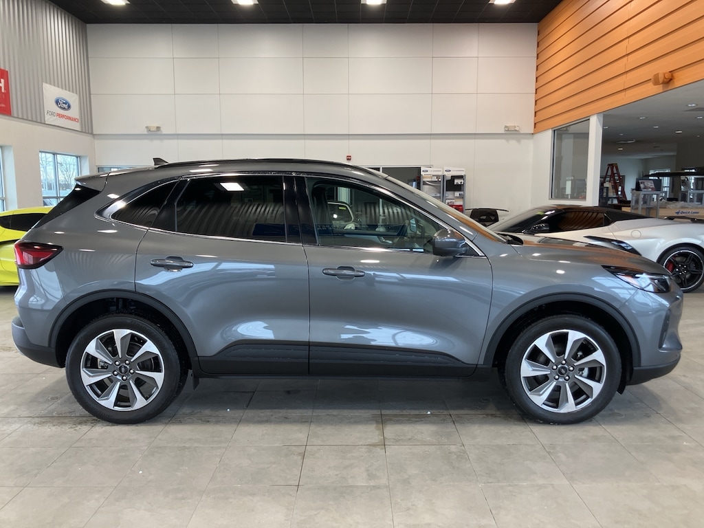 Used 2024 Ford Escape Platinum SUV