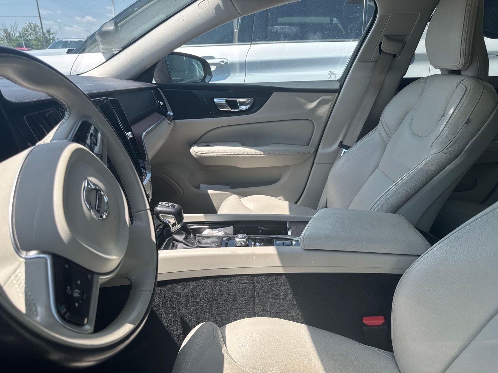 Thumbnail: 2020 Volvo S60 - 33