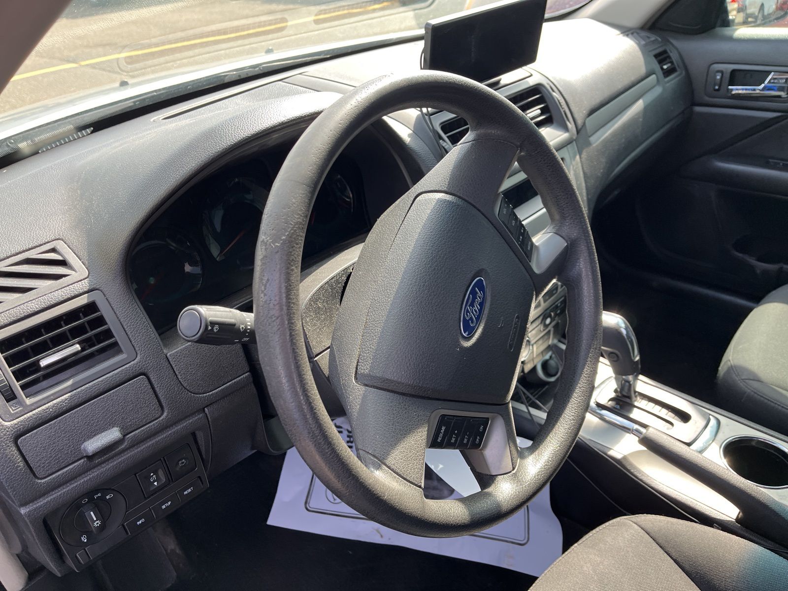 Thumbnail: 2010 Ford Fusion - 27